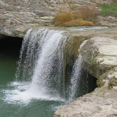 Nyaraló Poolhouse Roč