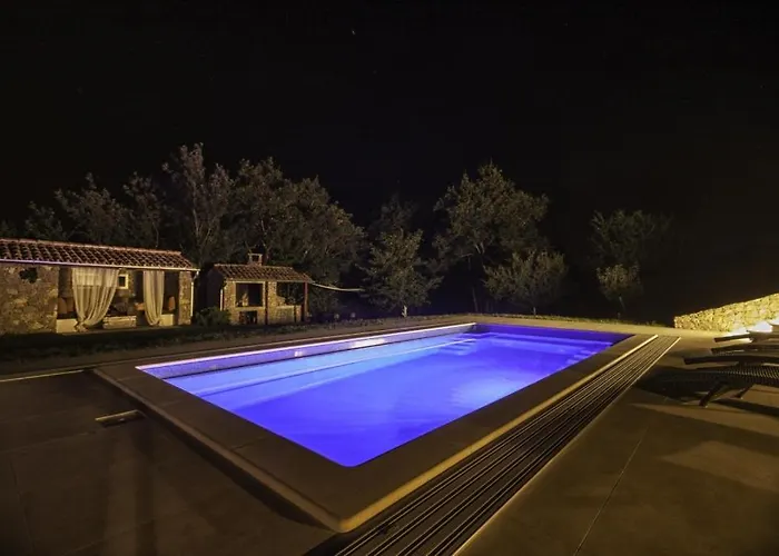 Poolhouse Roč