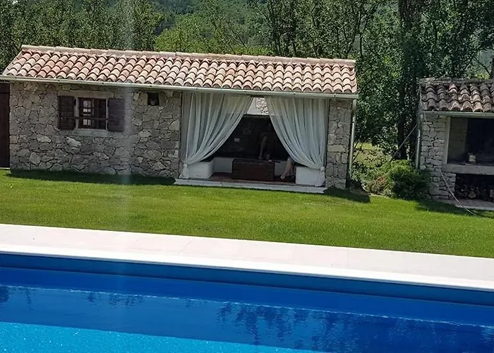 Poolhouse 度假居 Roč