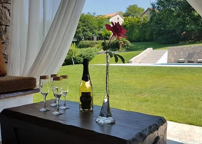 Poolhouse Roč