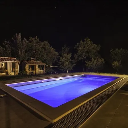 Poolhouse Roč